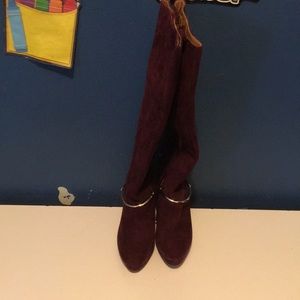 Lv shoes size 6. New boots size 6. 2 blazers med